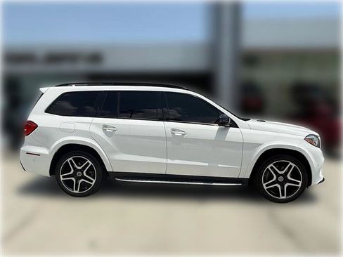 Used 2018 Mercedes-Benz GLS 550 4MATIC w/ Driver Assistance Package image 10