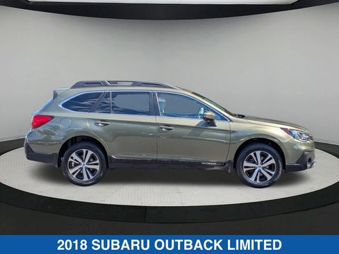 Used 2018 Subaru Outback 2.5i Limited image 2