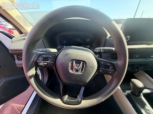 Used 2023 Honda Accord EX image 10
