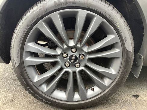 Used 2016 Lincoln MKX Reserve w/ Technology Package image 21