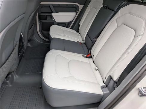 New 2026 Land Rover Defender 110 X-Dynamic SE image 15