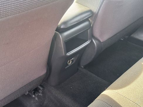 Used 2021 Toyota RAV4 LE image 36