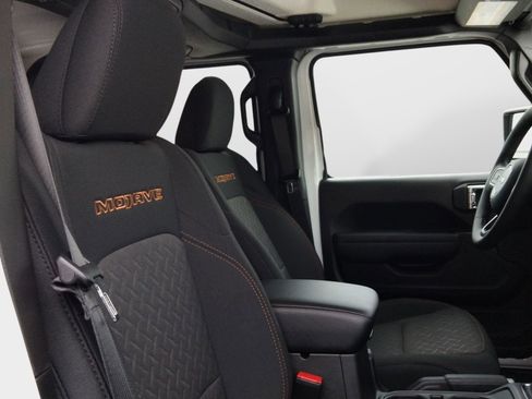 New 2026 Jeep Gladiator Mojave image 30