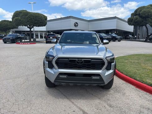 Used 2024 Toyota Tacoma TRD Off-Road w/ TRD Off Road Upgrade Package AWD/4WD image 2