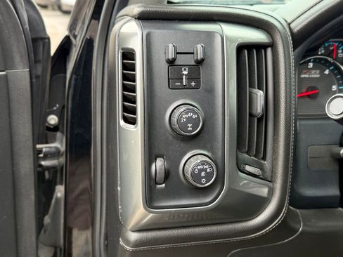 Used 2018 Chevrolet Silverado 1500 LTZ Z71 w/ LTZ Plus Package AWD/4WD image 26