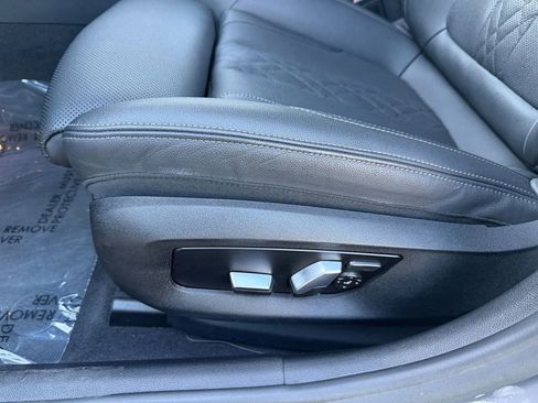 Used 2022 BMW 530e w/ M Sport Package image 13