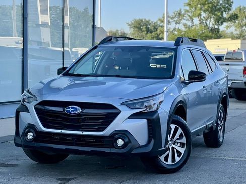 Used 2025 Subaru Outback Premium AWD/4WD image 34
