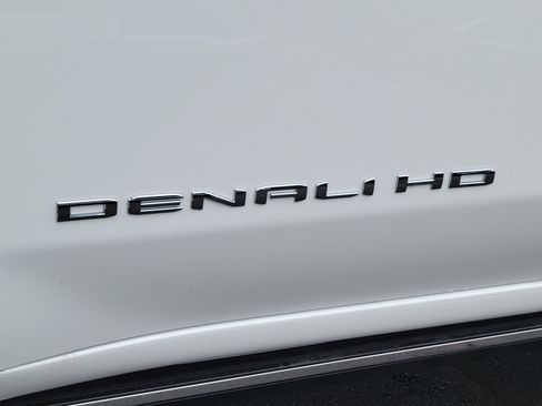 New 2025 GMC Sierra 3500 Denali Ultimate image 13