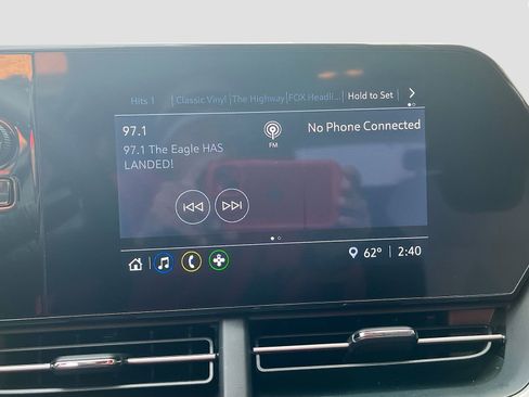 Used 2025 Chevrolet Trax LS image 14