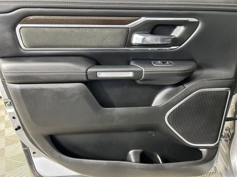 Used 2022 RAM 1500 Laramie AWD/4WD image 16