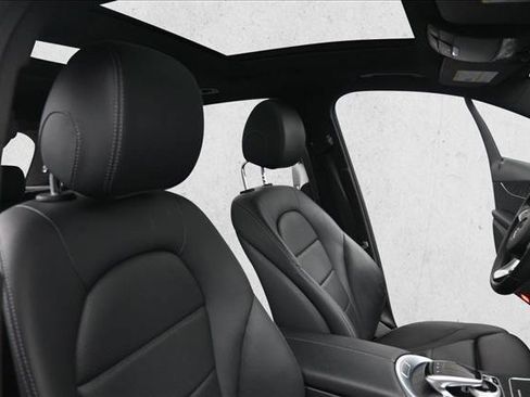 Certified 2018 Mercedes-Benz GLC 300 4MATIC image 30