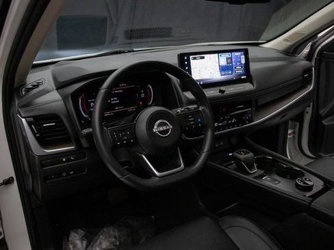 Used 2024 Nissan Rogue Platinum w/ Platinum Premium Package image 28