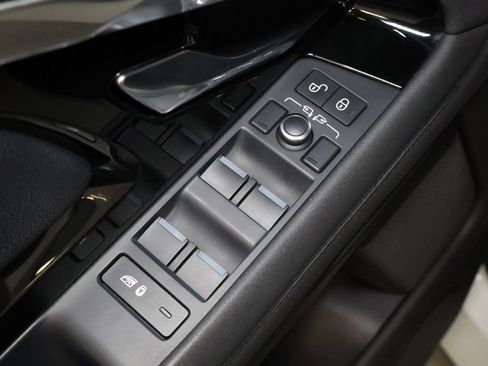 Used 2020 Land Rover Range Rover Evoque S AWD/4WD image 13