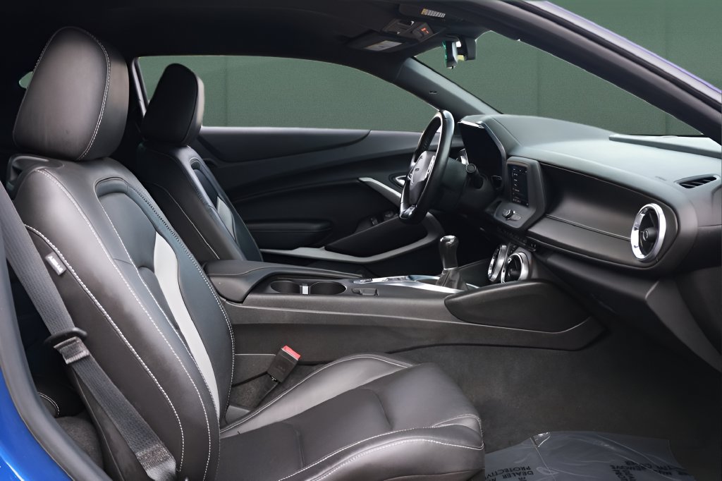 Used 2021 Chevrolet Camaro LT w/ RS Package RWD image 26