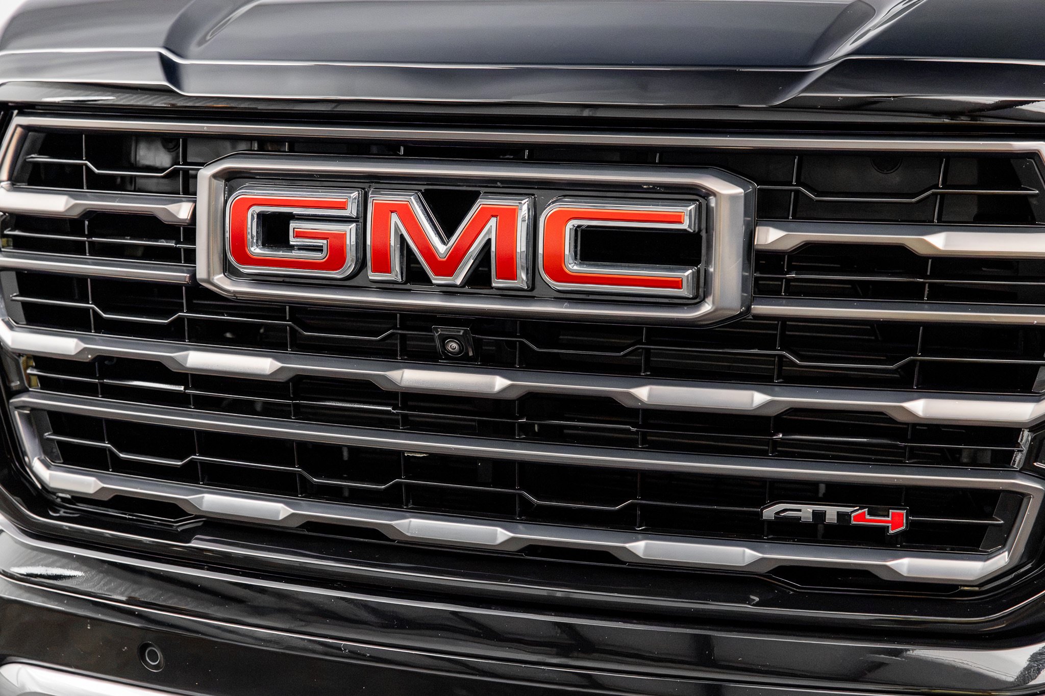 Used 2026 GMC Yukon AT4 Ultimate w/ LPO, Floor Liner Package AWD/4WD image 4