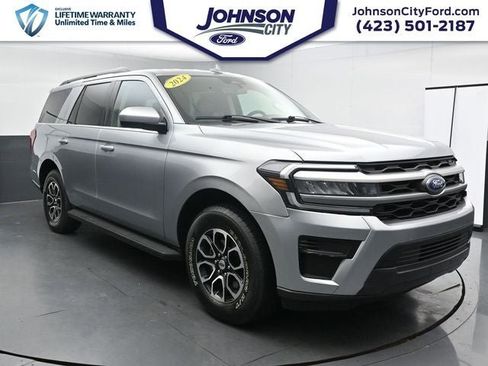 Used 2024 Ford Expedition XLT image 1