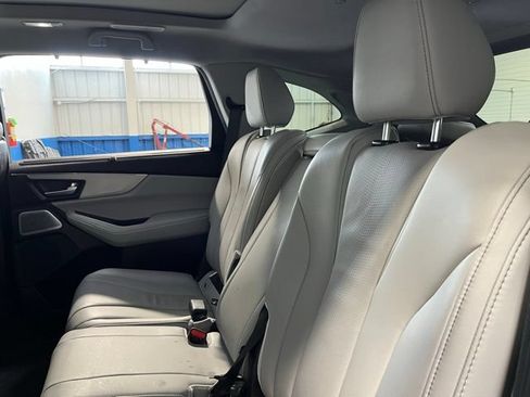 Used 2025 Acura MDX SH-AWD w/ Technology Package image 18