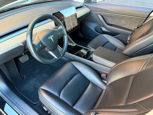 Used 2019 Tesla Model 3 Standard Range Plus image 24