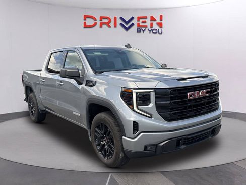 Used 2026 GMC Sierra 1500 Elevation AWD/4WD image 2