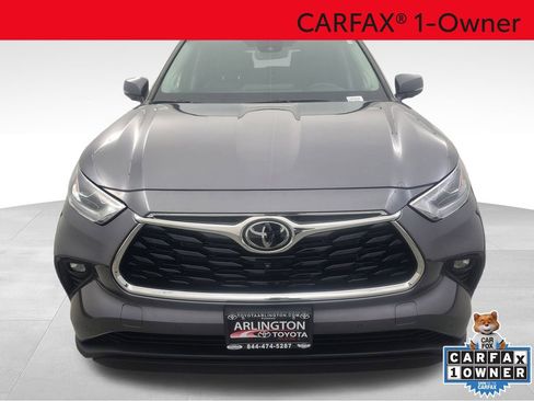 Used 2023 Toyota Highlander Limited image 2
