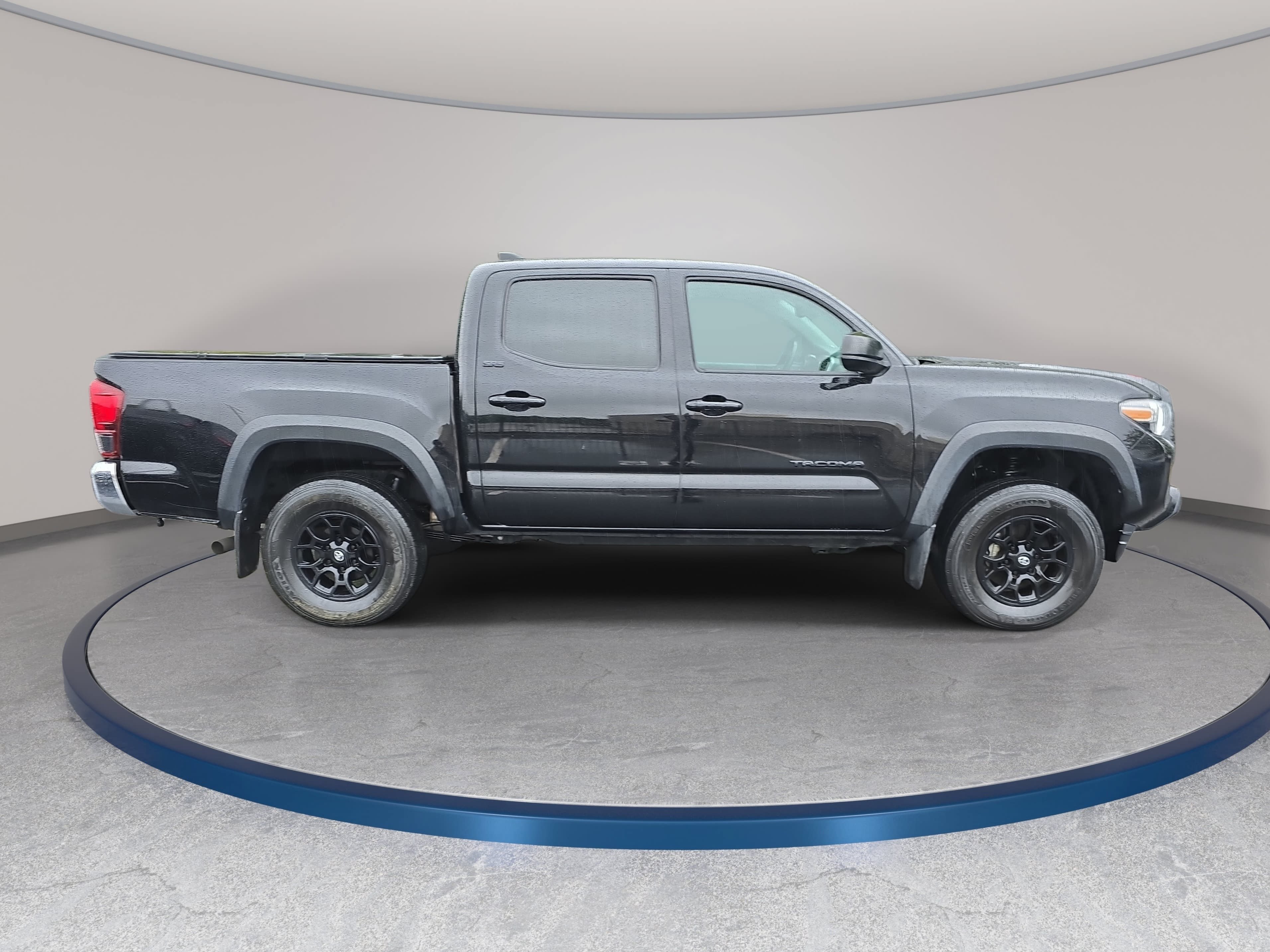Used 2023 Toyota Tacoma SR5 w/ SX Package AWD/4WD image 4