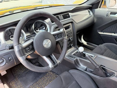 Used 2013 Ford Mustang Boss 302 w/ Boss 302 Accessory Pkg RWD image 10