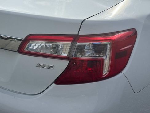Used 2012 Toyota Camry XLE FWD image 13