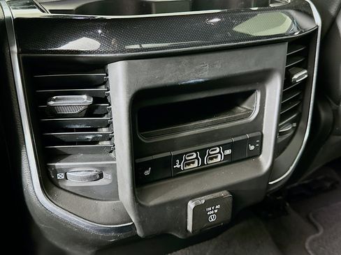 Used 2019 RAM 1500 Laramie image 27