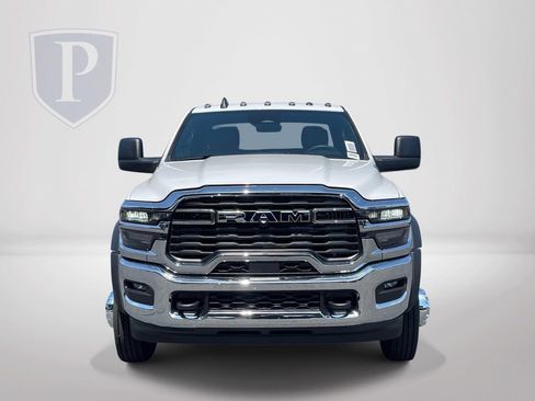 New 2026 RAM 5500 Tradesman w/ Chrome Appearance Group AWD/4WD image 3