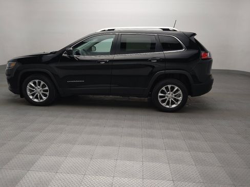 Used 2019 Jeep Cherokee Latitude w/ Popular Appearance Group FWD image 3