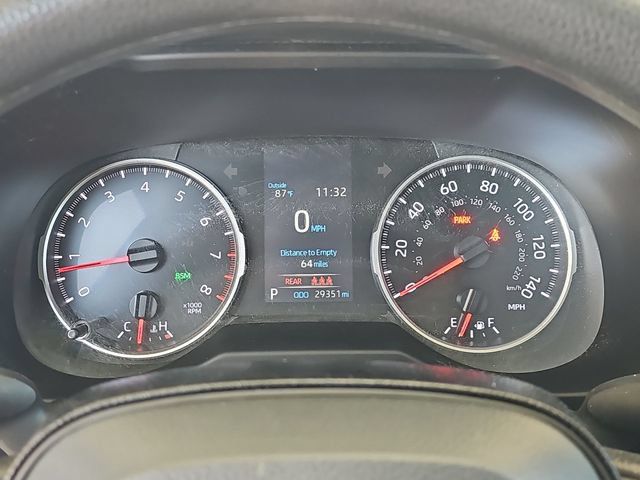 Used 2021 Toyota RAV4 XLE w/ Convenience Package FWD image 10