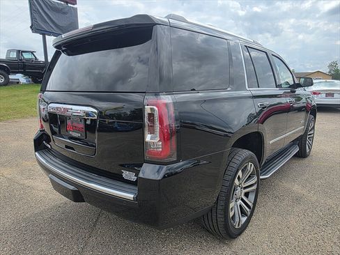 Used 2017 GMC Yukon Denali w/ Open Road Package AWD/4WD image 3