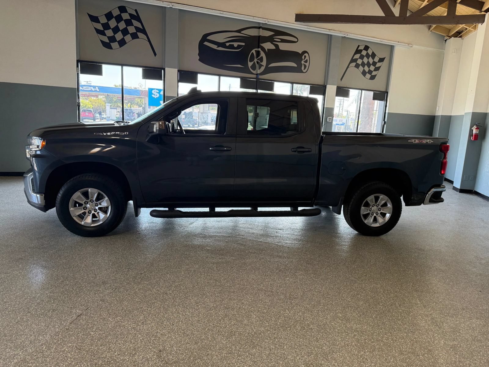 Used 2020 Chevrolet Silverado 1500 LT w/ All-Star Edition AWD/4WD image 4