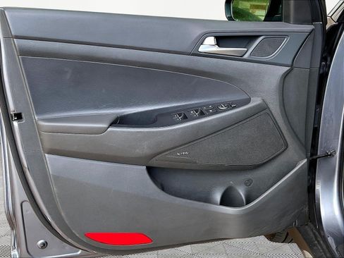 Used 2021 Hyundai Tucson Limited AWD/4WD image 19