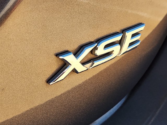 Used 2019 Toyota Camry XSE w/ Driver Assist Package FWD image 7