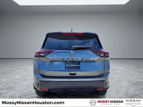 Certified 2026 Nissan Rogue Dark Armor FWD image 6