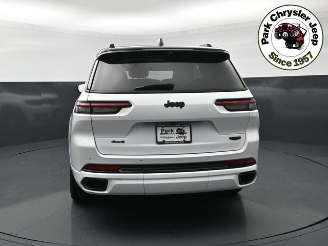 Used 2023 Jeep Grand Cherokee L Summit AWD/4WD image 5