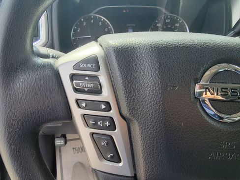 Used 2020 Nissan Titan SV RWD image 17