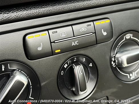 Used 2018 Volkswagen Beetle 2.0T Coast w/ Coast Lighting Package image 20