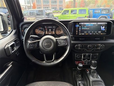 Used 2024 Jeep Gladiator Mojave w/ Convenience Group image 22