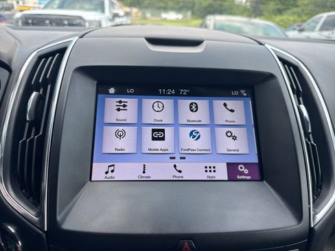 Used 2019 Ford Edge Titanium w/ Cold Weather Package AWD/4WD image 29