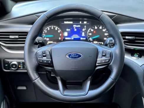 Used 2020 Ford Explorer XLT w/ Equipment Group 202A image 35