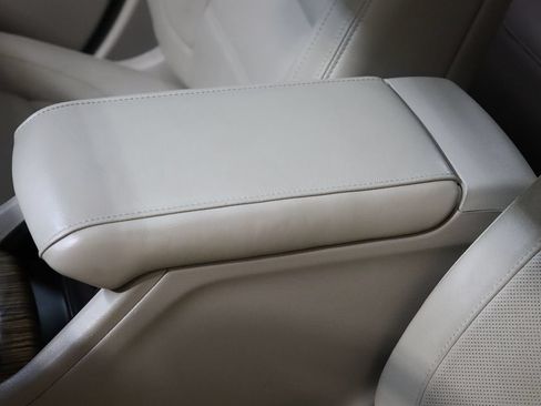 Used 2019 GMC Acadia Denali w/ Technology Package FWD image 57