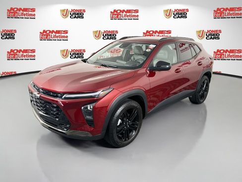 Used 2024 Chevrolet Trax ACTIV w/ Driver Confidence Package FWD image 12