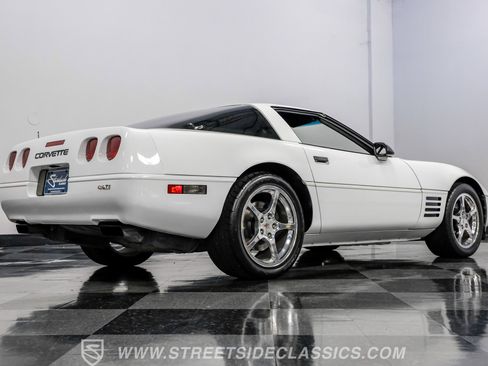 Used 1994 Chevrolet Corvette Coupe image 26