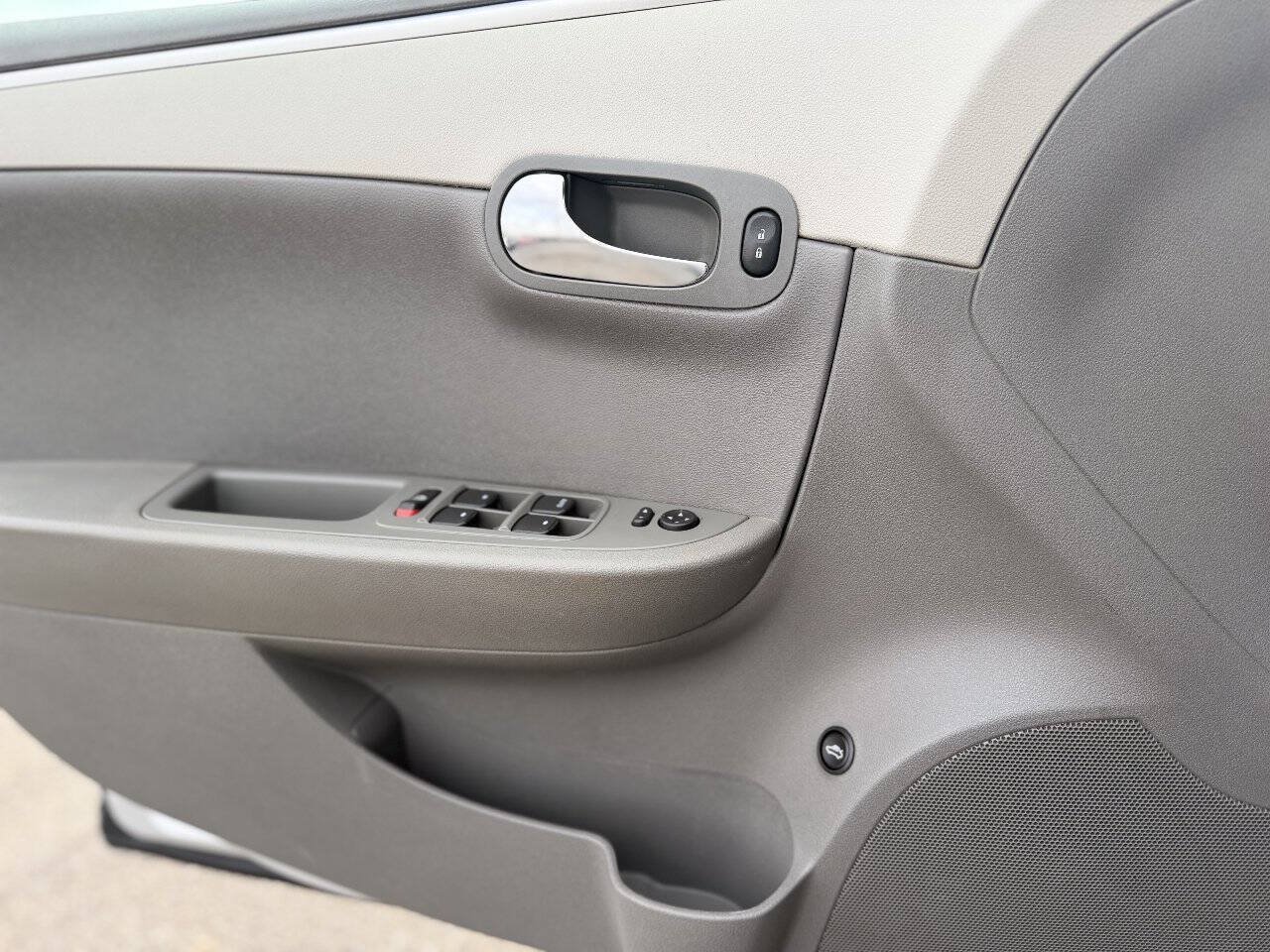 Used 2012 Chevrolet Malibu LS FWD image 18