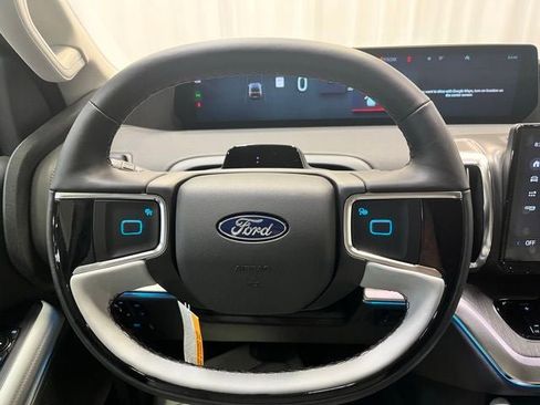 New 2025 Ford Expedition Platinum w/ Platinum Ultimate Package image 10