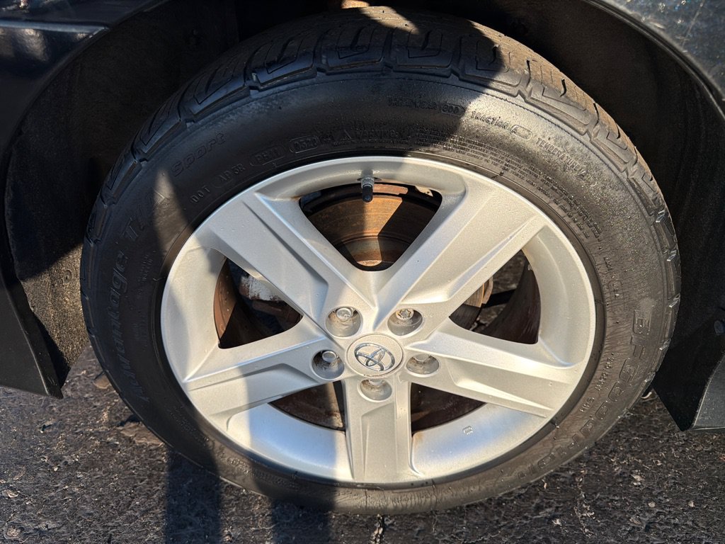 Used 2014 Toyota Camry SE FWD image 37