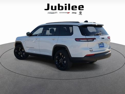 New 2025 Jeep Grand Cherokee L Altitude image 4