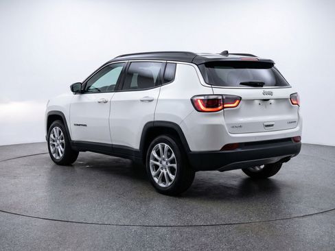 Used 2025 Jeep Compass Limited image 6